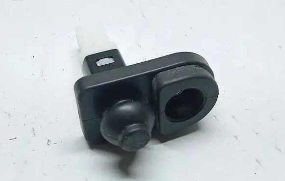 KIA Stonic Brake pedal sensor switch