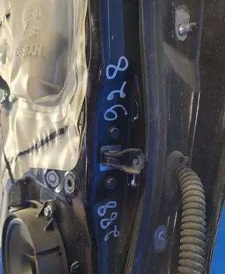 Nissan X-Trail T32 Front door 824304CL0A