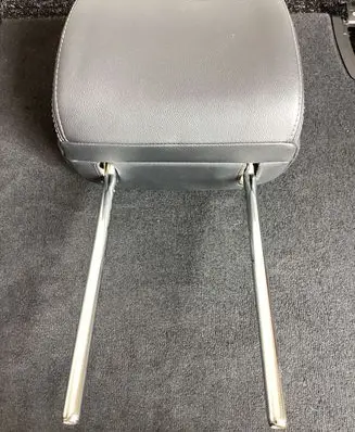 KIA Sportage Front seat headrest 