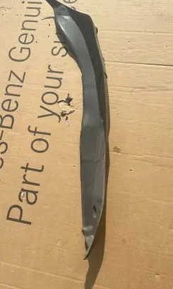 Mercedes-Benz C W205 Fender end trim A2058890025