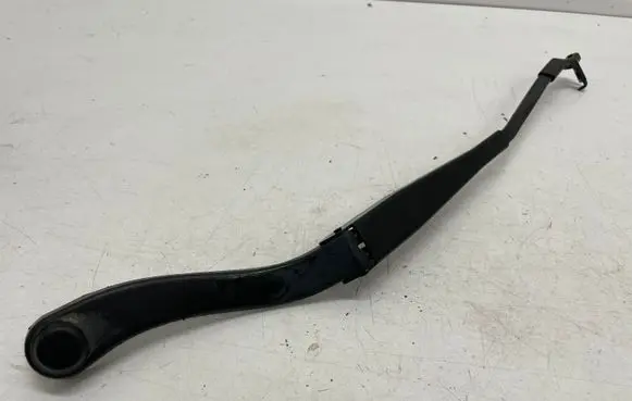 Mercedes-Benz C W204 Front wiper blade arm A2048200044