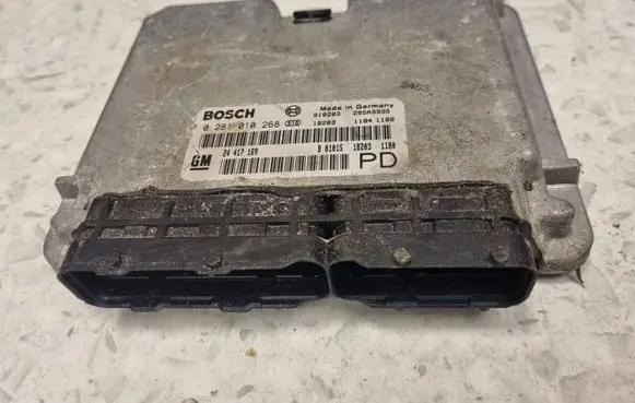 Opel Zafira A Engine control unit/module 24417169 0281010268