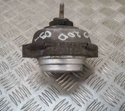 BMW X3 E83 Engine mount bracket 3400341