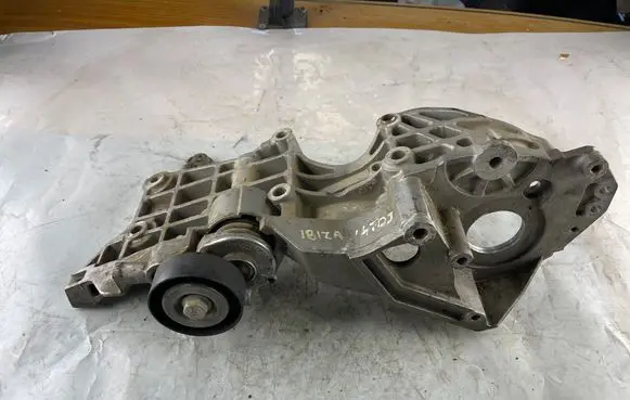 Seat Ibiza IV (6J,6P) Generator/alternator bracket 03L903143R