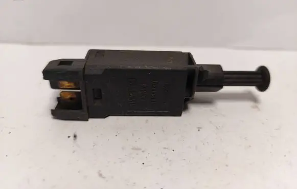 Volkswagen PASSAT B5 Brake pedal sensor switch 191945515