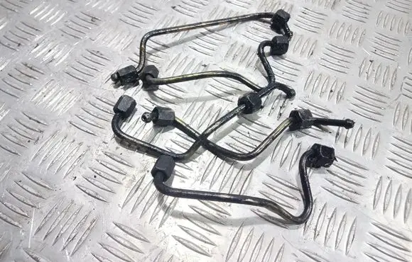 Mazda 2 Fuel injector supply line/pipe 