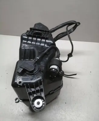 BMW X3 G01 AdBlue liquid reservoir 7377944 7354384
