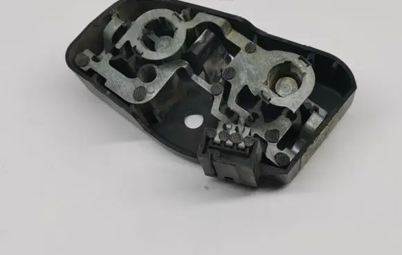 BMW 3 E46 Tail light bulb cover holder 6907937 230573L