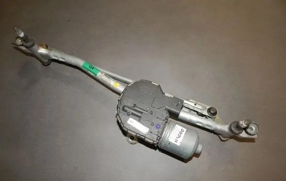 Audi A8 S8 D4 4H Front wiper linkage and motor 4H1955023B