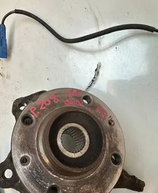 Peugeot 208 Front wheel hub spindle knuckle 9674567456
