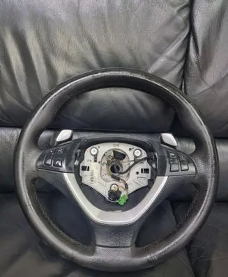 BMW X5 E70 Steering wheel 3385E711 SE09100900 3063106