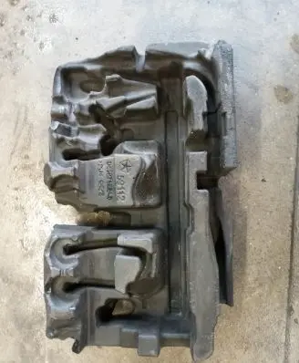 Jeep Grand Cherokee Other engine bay part 04627168AD