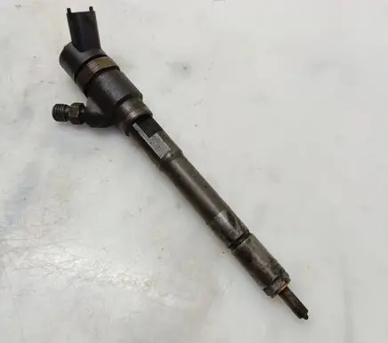 Hyundai Santa Fe Fuel injector 0445110254
