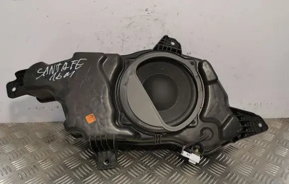 Hyundai Santa Fe Subwoofer speaker 963802W200