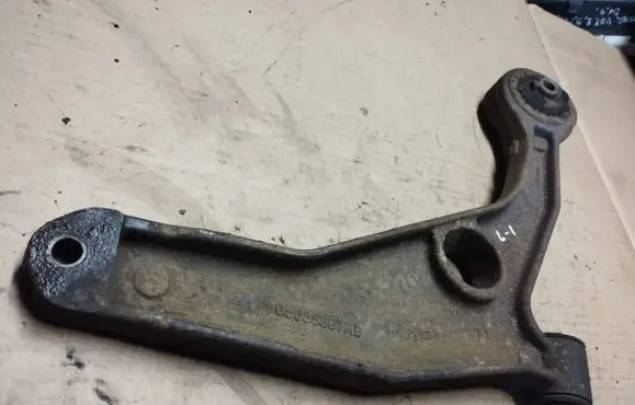 Chrysler Sebring (JS) Front lower control arm/wishbone 05085807AB