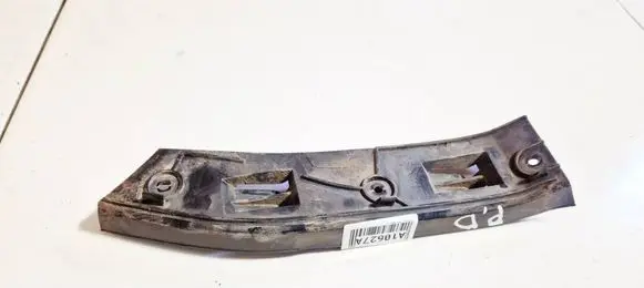 Front bumper mounting bracket
