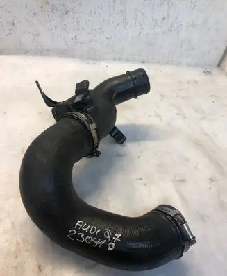 Audi Q7 4L Intercooler hose/pipe 7l6145972e