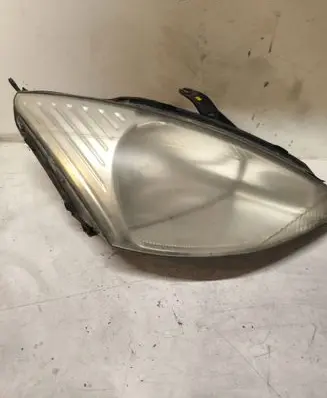 Ford Focus Headlight/headlamp