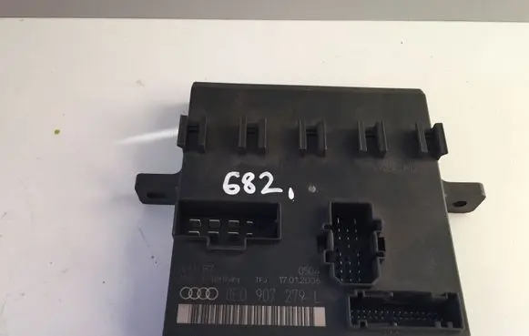 Audi A4 S4 B7 8E 8H Light module LCM 8E0907279L