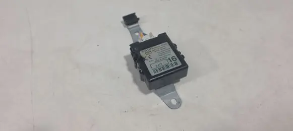 Toyota Prius (XW20) Door control unit/module 8999147030