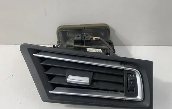 BMW 7 F01 F02 F03 F04 Dashboard air vent grill cover trim 9115858