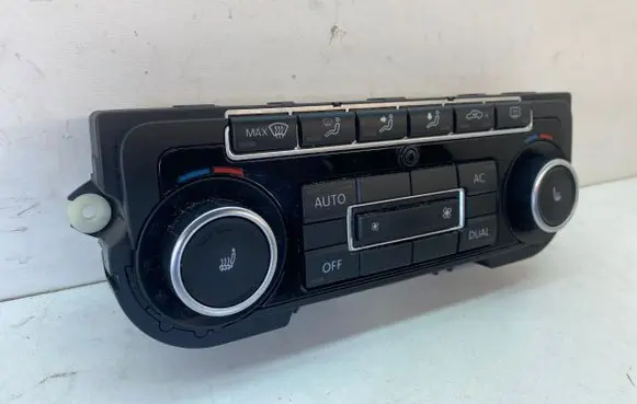 Volkswagen Golf VI Climate control unit 5K0907044EA 5HB00974681 SW1010