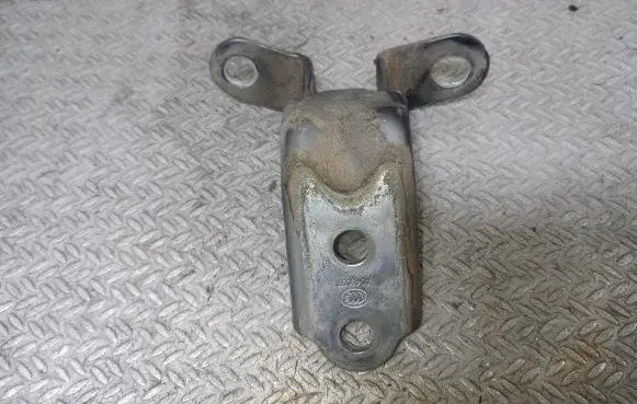 KIA Venga Rear door lower hinge A046057