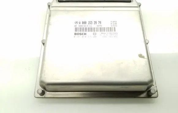 Mercedes-Benz Sprinter W901 W902 W903 W904 Engine control unit/module A0001533979 0281010915