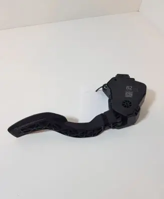 Nissan Qashqai J12 Accelerator throttle pedal 180026UA1B