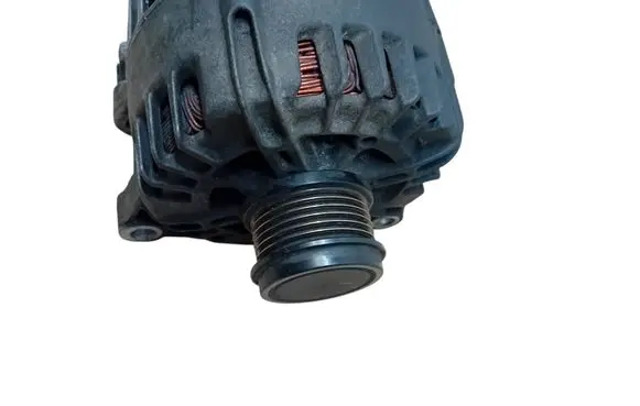 Ford C-MAX II Generator/alternator AV6N10300GC 30659390 TG15C183