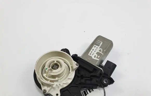 Audi A8 S8 D4 4H Front door soft close latching motor 4F0837060