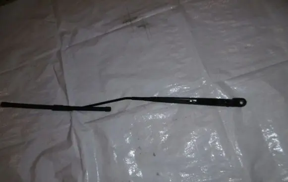 Citroen C3 Picasso Front wiper blade arm 9673853680