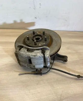 Nissan X-Trail T31 Front wheel hub