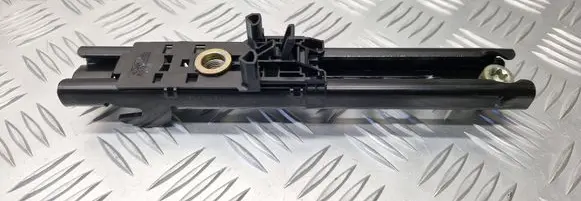 Ford Focus Seat belt adjustment rail 33007942