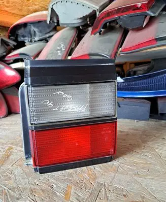 Volkswagen PASSAT B3 Tailgate rear/tail lights 357945108