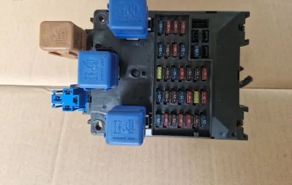 Nissan Patrol Y61 Fuse box set 1281VBO9B18