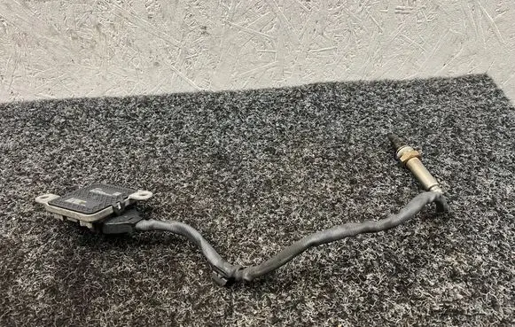 Mercedes-Benz E W213 Lambda probe sensor A0009057108