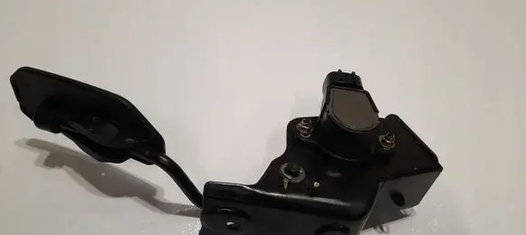 Toyota Avensis T250 Accelerator throttle pedal 52011