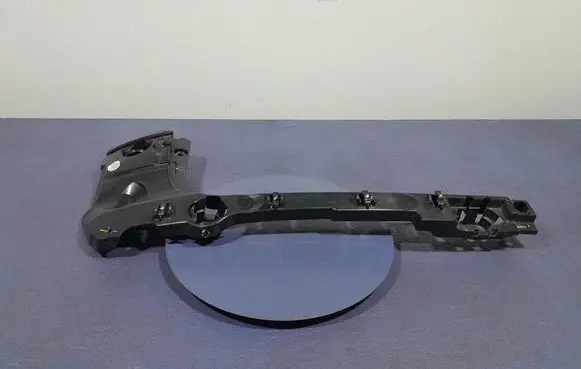 BMW X3 E83 Front bodywork piece 9451025
