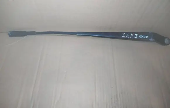 Opel Zafira B Front wiper blade arm 13145564