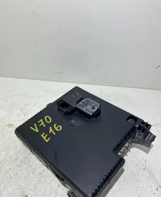 Volvo V70 Fuse module 30786646