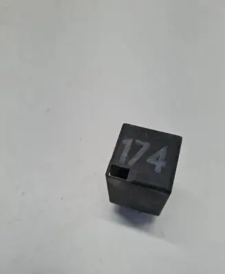 Volkswagen Golf IV Other relay 1H0955529