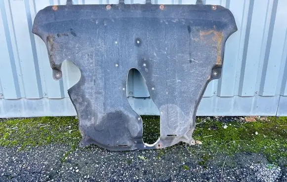 Jeep Cherokee Engine splash shield/under tray