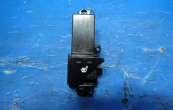 KIA Sportage Seat heating switch 491200-1110