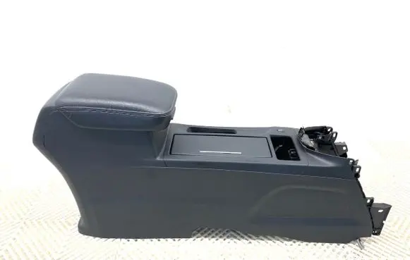 Honda CR-V Center console