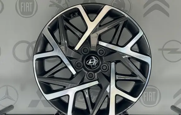 Hyundai Kona I R18 alloy rim 