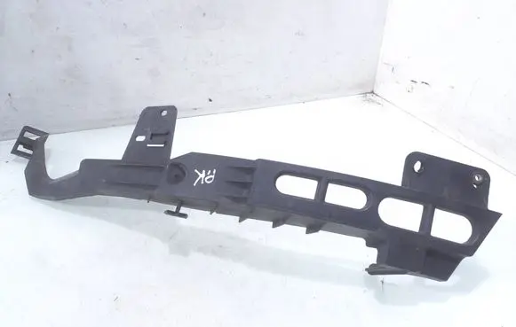 Opel Astra J Front bumper mounting bracket 13368880