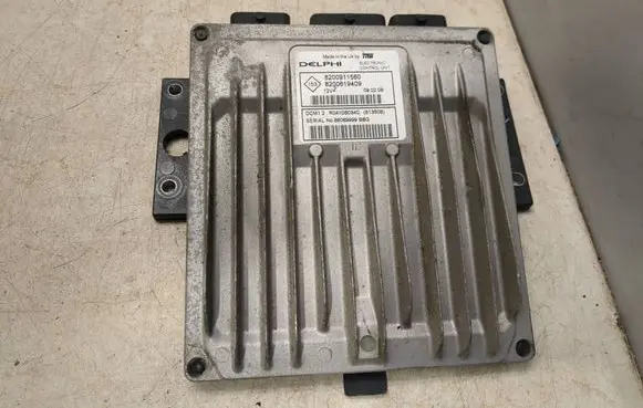 Nissan NV400 Engine control unit/module 8200911560 R0410B034C 8200619409