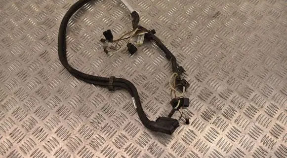 BMW 1 F20 F21 Fuel injector wires 7649087
