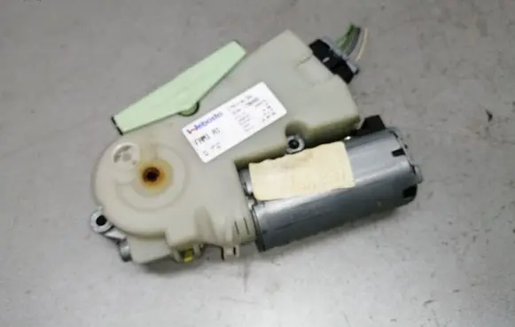 Citroen Xsara Picasso Sunroof motor/actuator 17004680